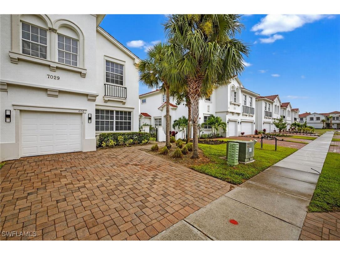  Naples FL 34119 225065962 image1