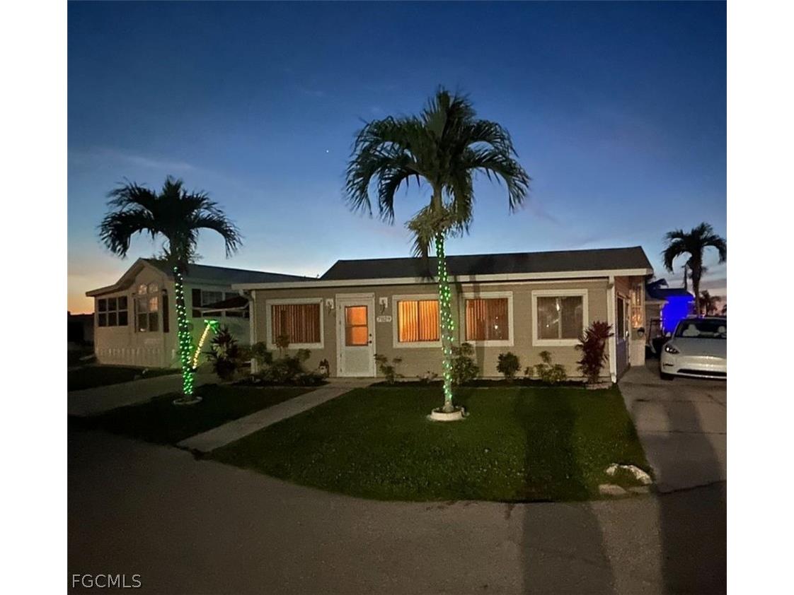 7029 Granada Lakes Drive Fort Myers FL 33967 2026012660 image1