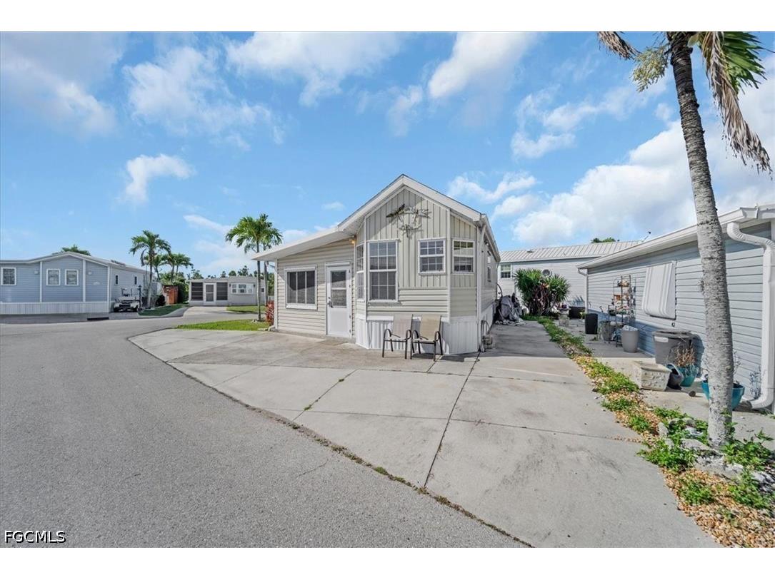 7029 Granada Lakes Drive Fort Myers FL 33967 2026012660 image23