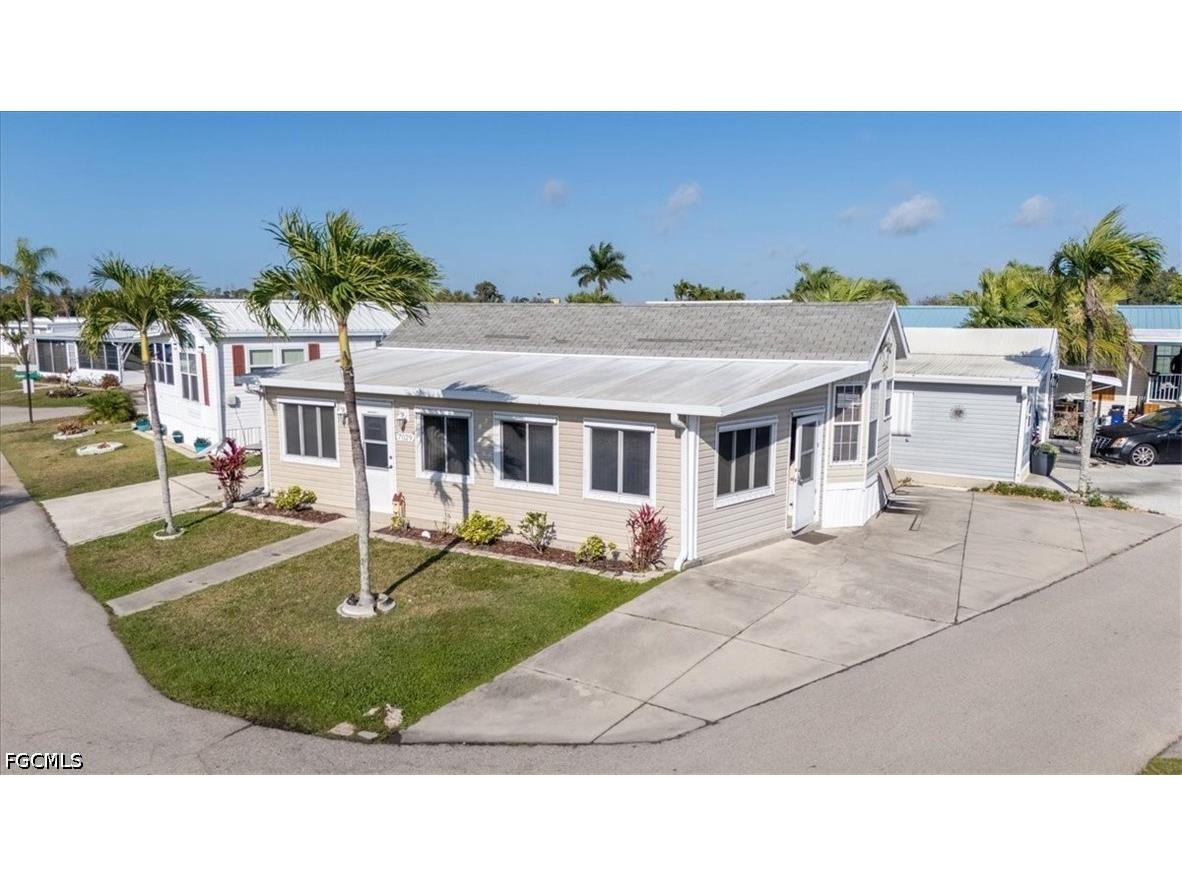 7029 Granada Lakes Drive Fort Myers FL 33967 2026012660 image39