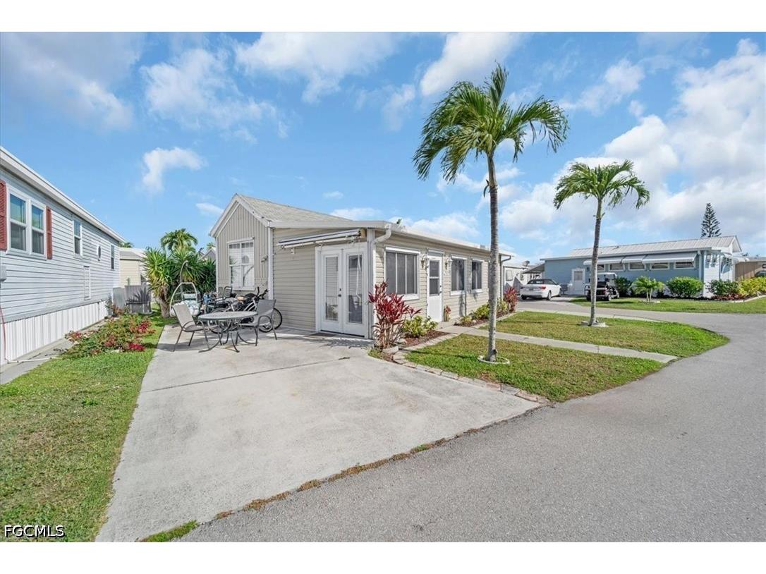 7029 Granada Lakes Drive Fort Myers FL 33967 2026012660 image41