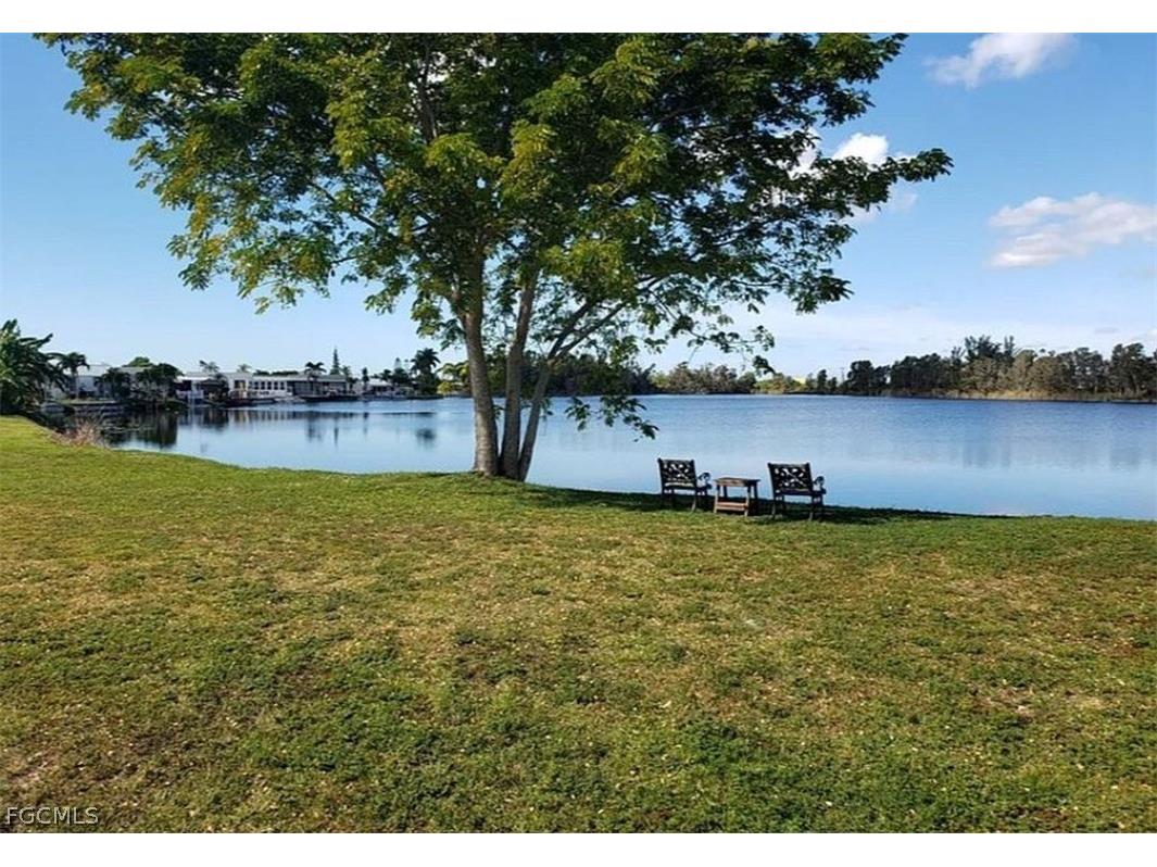 7029 Granada Lakes Drive Fort Myers FL 33967 2026012660 image9