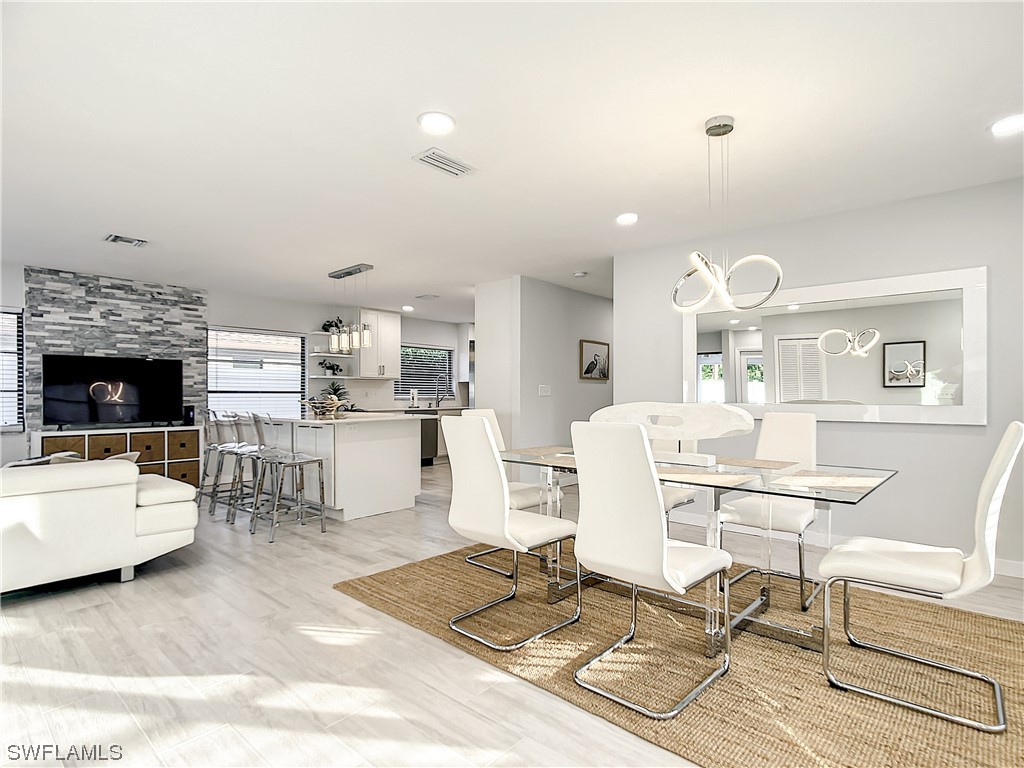 703 92nd Avenue N Naples FL 34108 223091357 image1