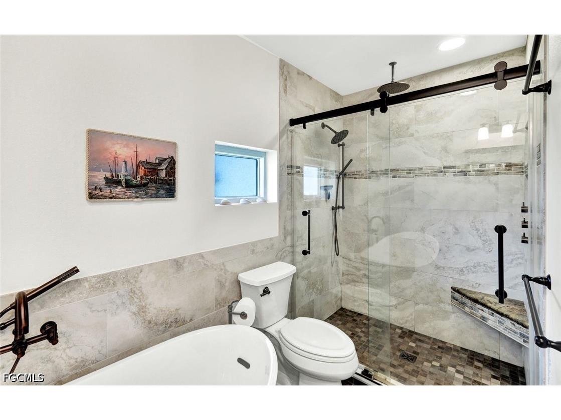 703 SE 33rd Terrace Cape Coral FL 33904 2026018611 image17