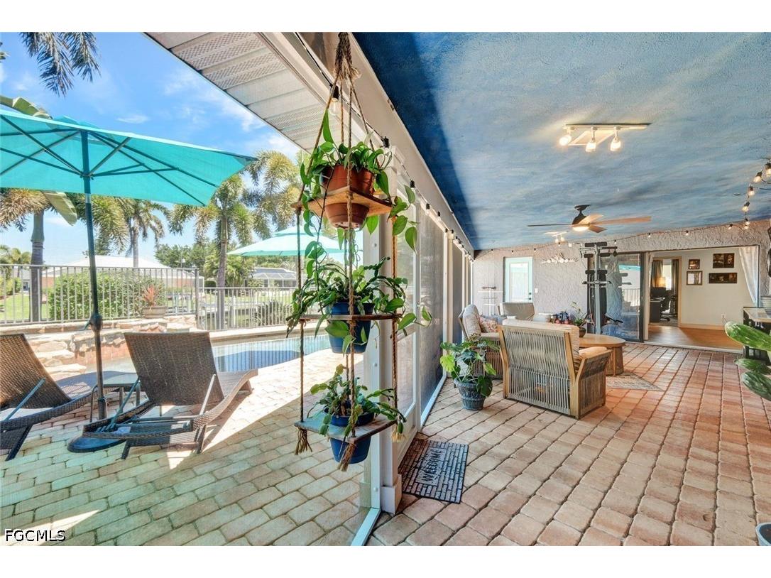 703 SE 33rd Terrace Cape Coral FL 33904 2026018611 image23