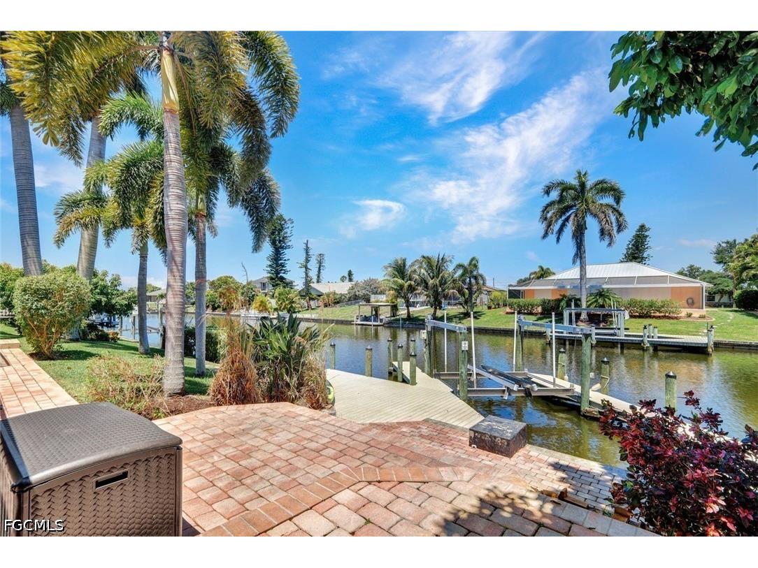 703 SE 33rd Terrace Cape Coral FL 33904 2026018611 image28