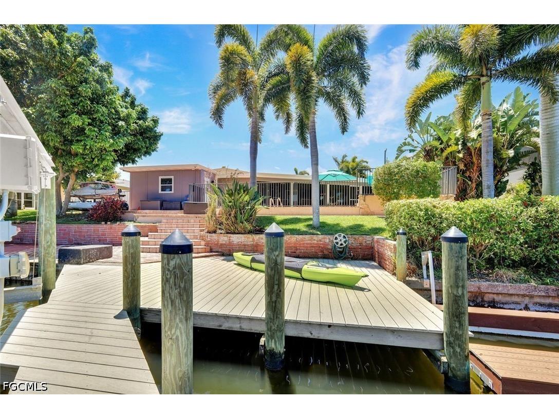 703 SE 33rd Terrace Cape Coral FL 33904 2026018611 image30