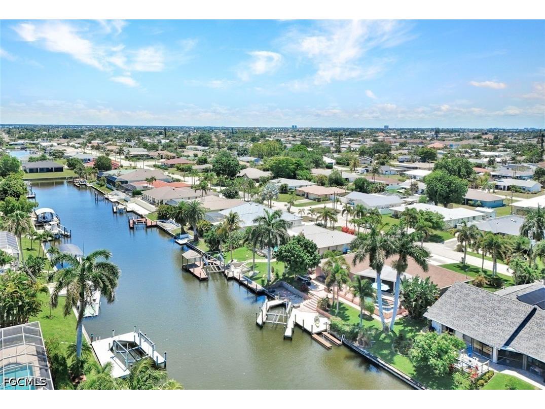 703 SE 33rd Terrace Cape Coral FL 33904 2026018611 image32