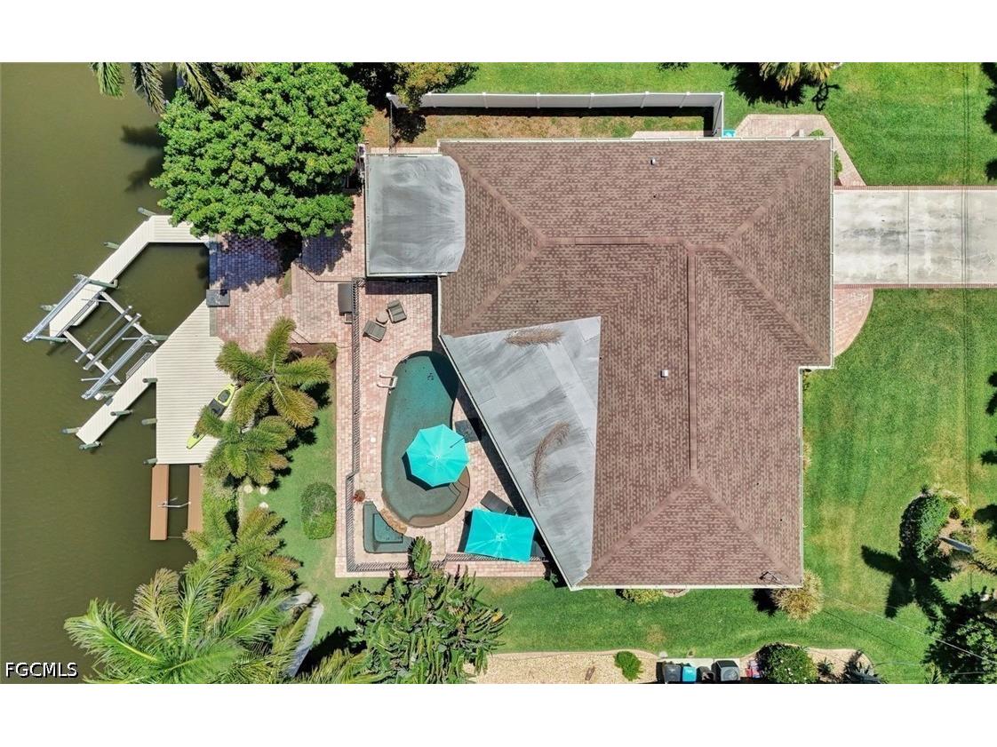 703 SE 33rd Terrace Cape Coral FL 33904 2026018611 image43
