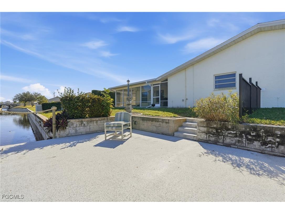 703 SE 7th Street #2 Cape Coral FL 33990 2026006077 image30