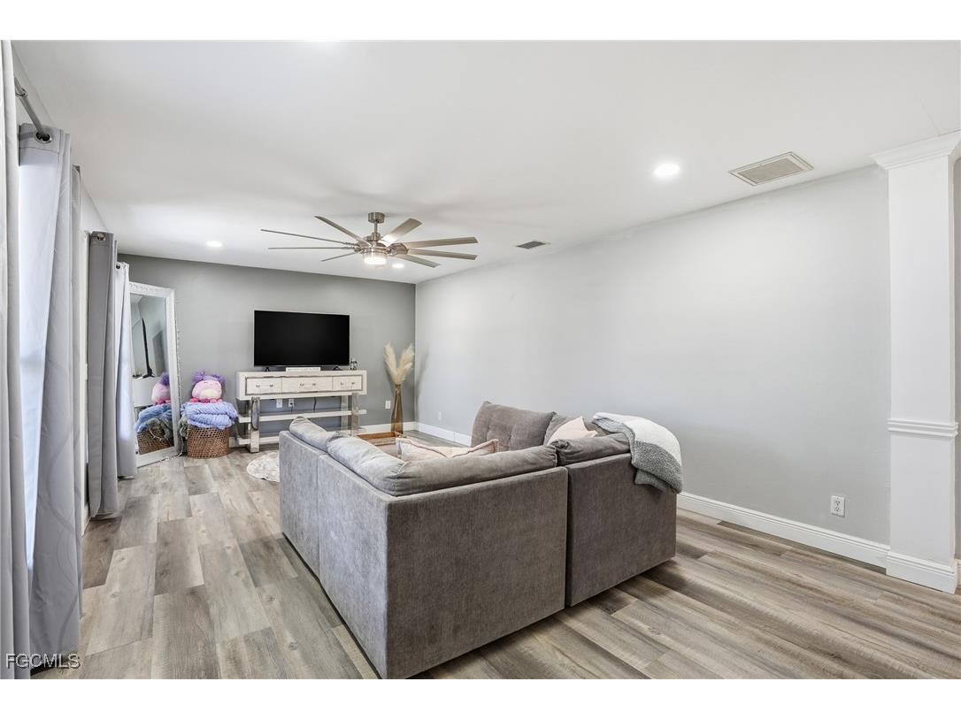 703 SE 7th Street #2 Cape Coral FL 33990 2026006077 image5