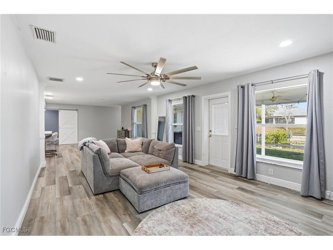 703 SE 7th Street #2 Cape Coral FL 33990 2026006077 image6