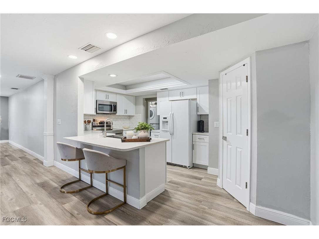 703 SE 7th Street #2 Cape Coral FL 33990 2026006077 image7