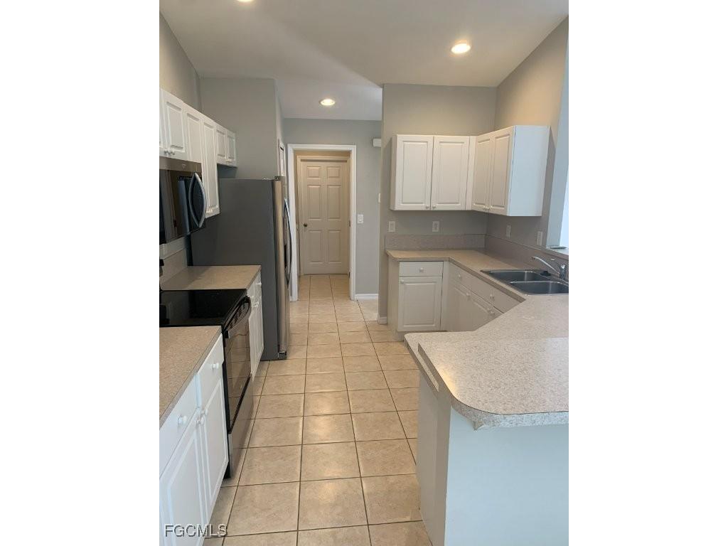 703 SW 22nd Street Cape Coral FL 33991 2025007928 image10