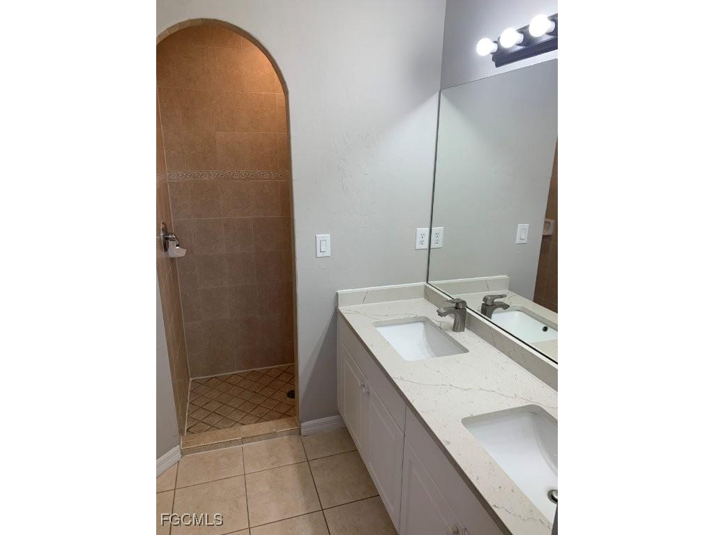 703 SW 22nd Street Cape Coral FL 33991 2025007928 image25