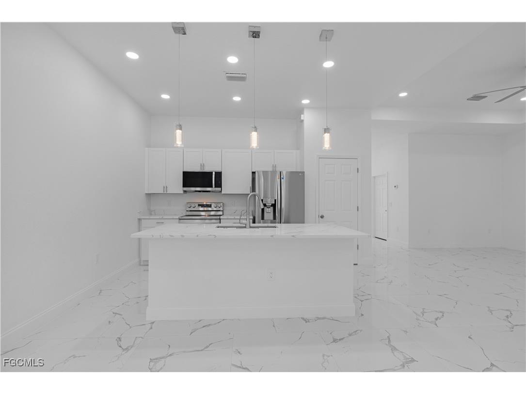 7033 Lotus Circle Labelle FL 33935 2025026224 image17