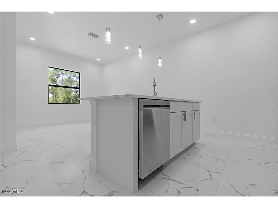 7033 Lotus Circle Labelle FL 33935 2025026224 image23
