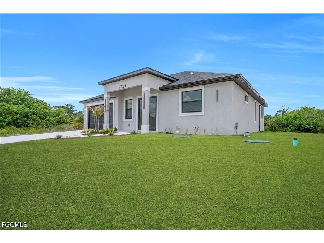 7039 Berwick Circle Labelle FL 33935 2026021788 image1