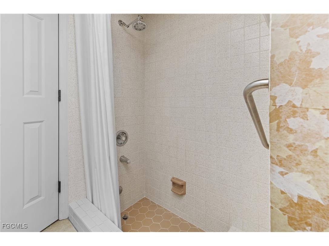 704 Bimini Lane Punta Gorda FL 33950 2025019228 image23