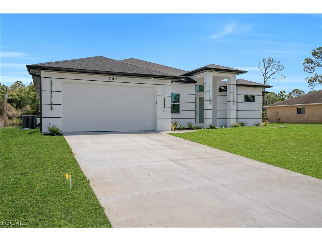 704 Clayton Avenue Lehigh Acres FL 33972 2026012804 image4