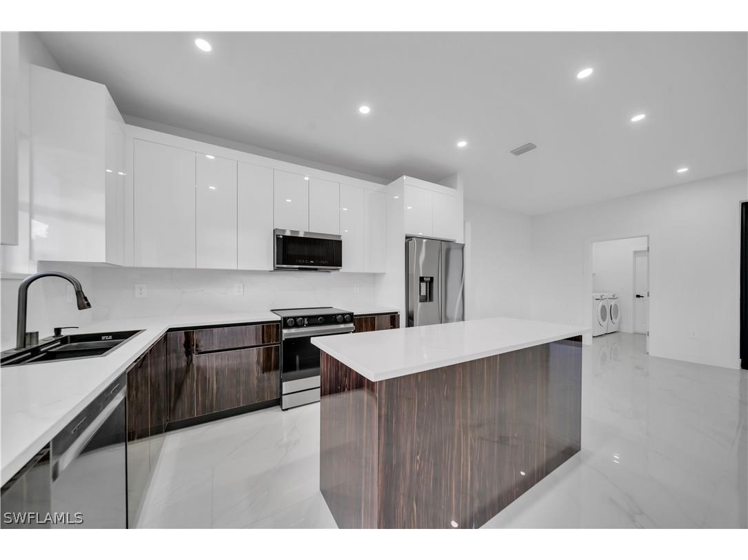 704 Holmes Avenue Lehigh Acres FL 33974 226010973 image2