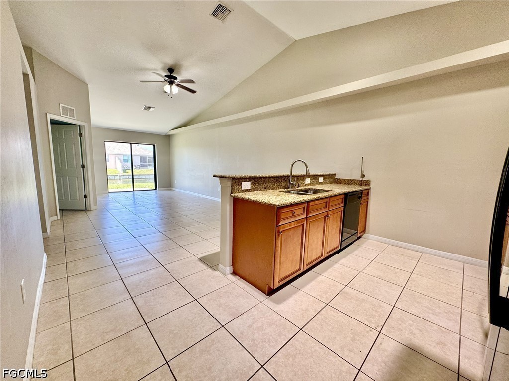 704 SE 6th Terrace Cape Coral FL 33990 2026029469 image4