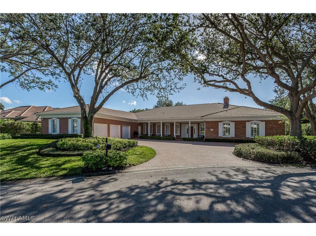 704 Tamarind Court Naples FL 34108 223004174 image1