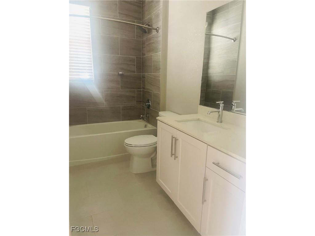 7040 Ambrosia Lane #301 Naples FL 34119 2025020512 image6