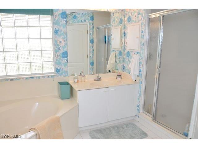 7040 Pelican Bay Boulevard #D404 Naples FL 34108 225077138 image18