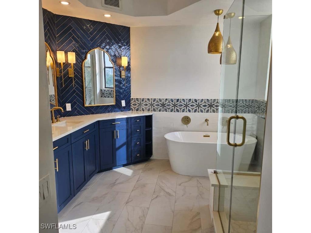 7040 Pelican Bay Boulevard #D405 Naples FL 34108 225068143 image12