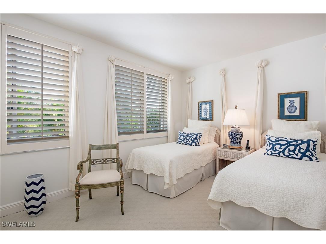 7041 Pelican Bay Boulevard #V1 Naples FL 34108 225074651 image11