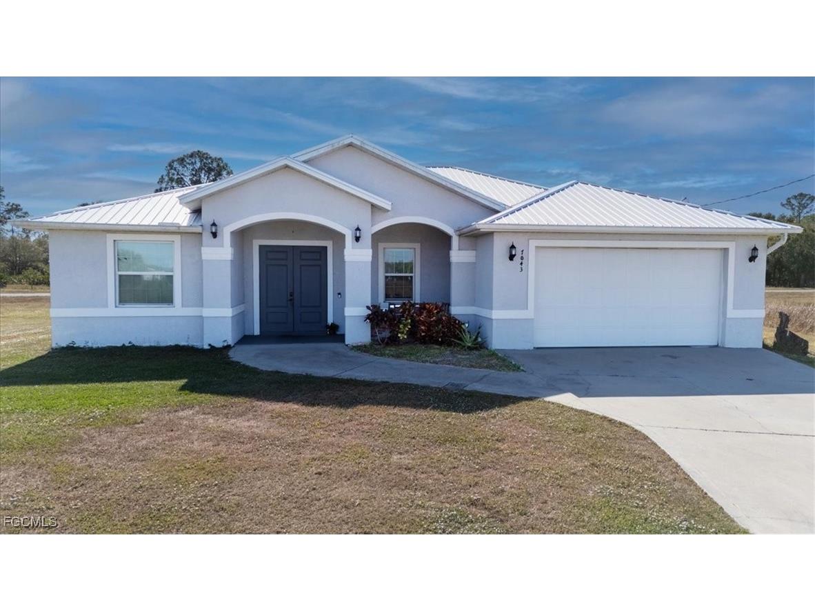 7043 Brazil Circle Labelle FL 33935 2025022768 image1