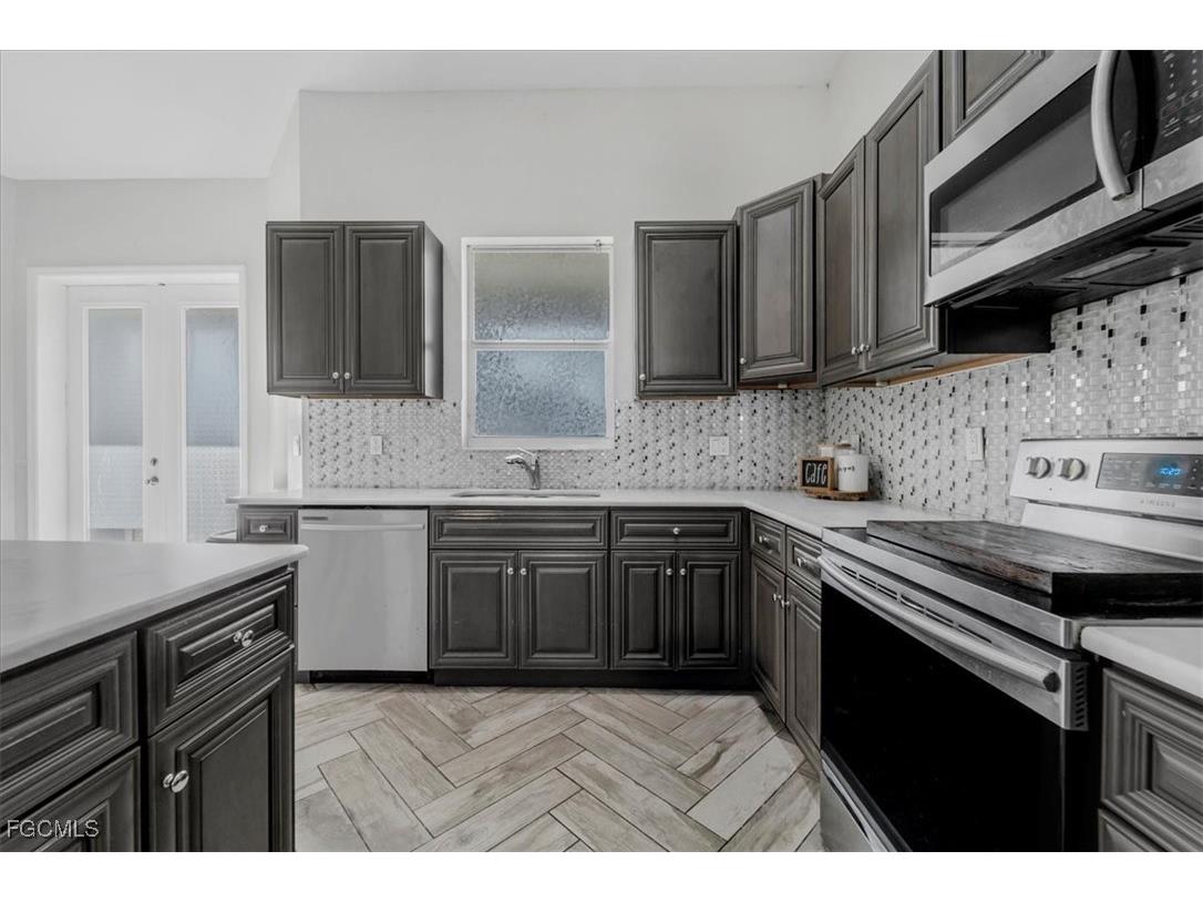 7043 Brazil Circle Labelle FL 33935 2025022768 image11