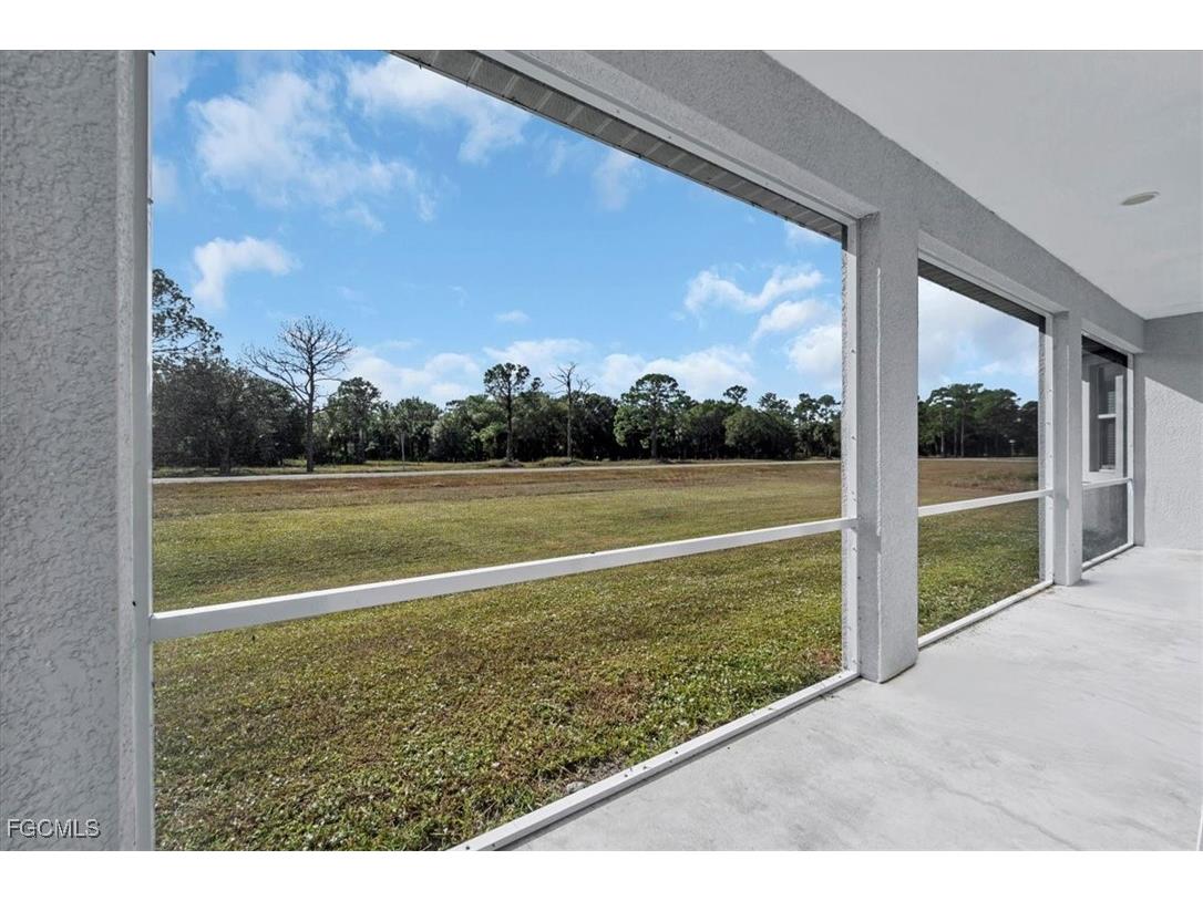 7043 Brazil Circle Labelle FL 33935 2025022768 image27