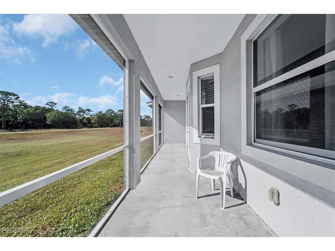 7043 Brazil Circle Labelle FL 33935 2025022768 image28