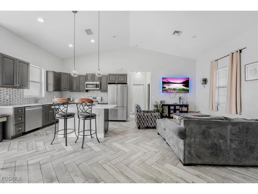 7043 Brazil Circle Labelle FL 33935 2025022768 image5