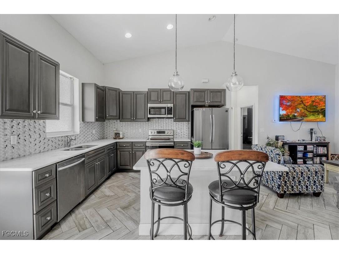 7043 Brazil Circle Labelle FL 33935 2025022768 image8