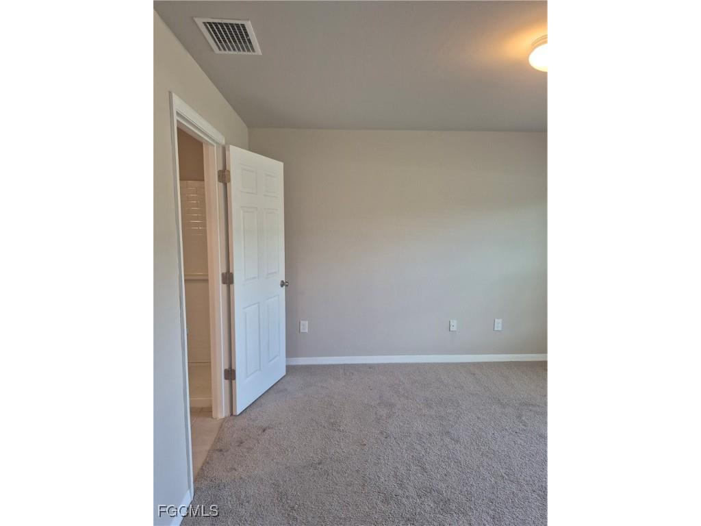 7045 Brazil Circle Labelle FL 33935 2025003543 image4