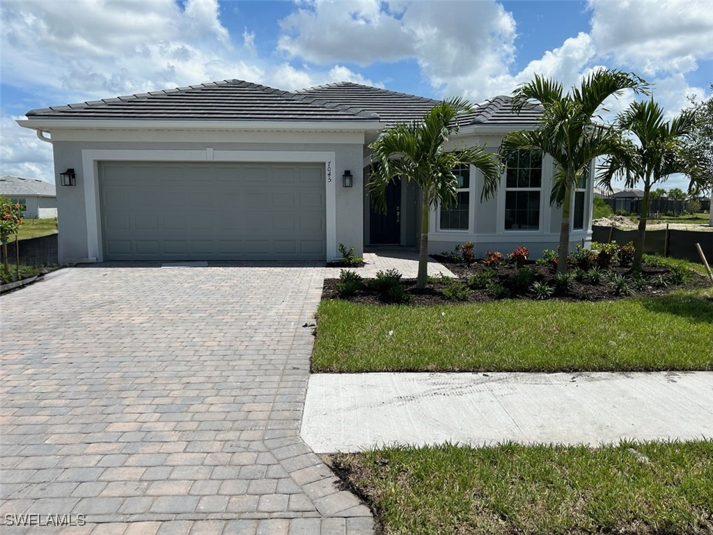 7045 Chapel Creek Lane North Fort Myers FL 33917 224061249 image1