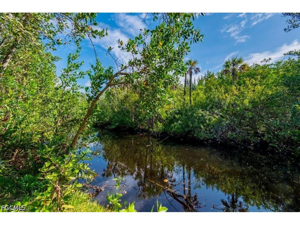 7046/7058 Maida Lane Fort Myers FL 33907 2026021276 image11