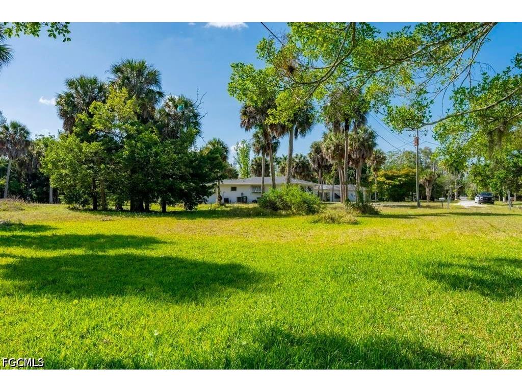 7046/7058 Maida Lane Fort Myers FL 33907 2026021276 image14