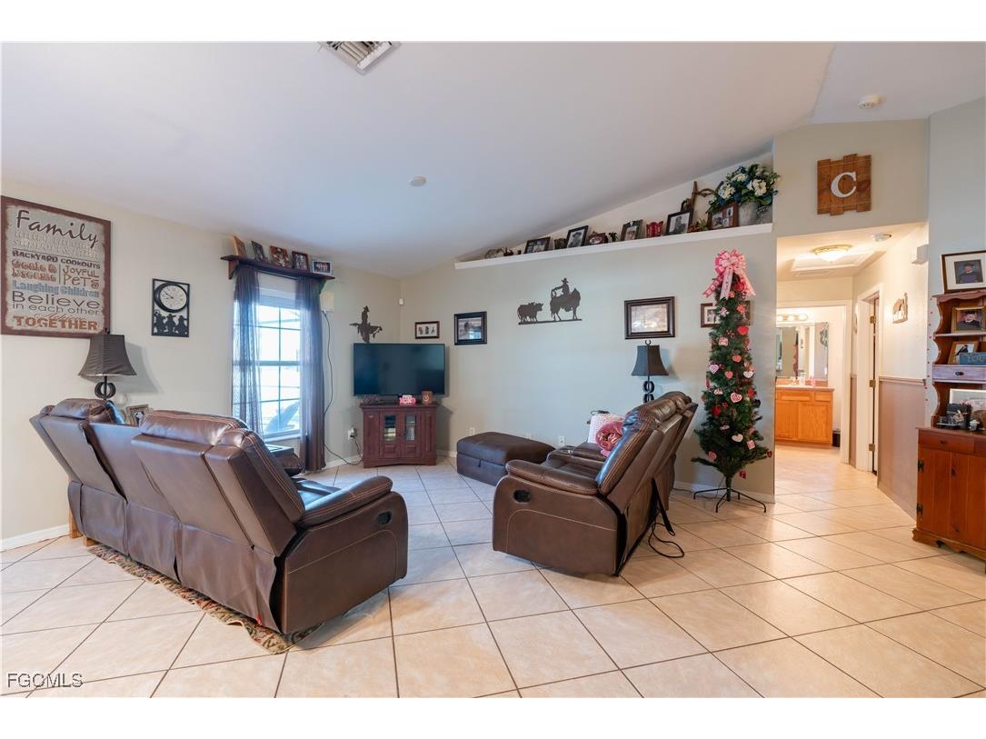7049 Tide Circle Labelle FL 33935 2025023116 image12