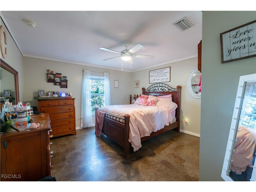 7049 Tide Circle Labelle FL 33935 2025023116 image19