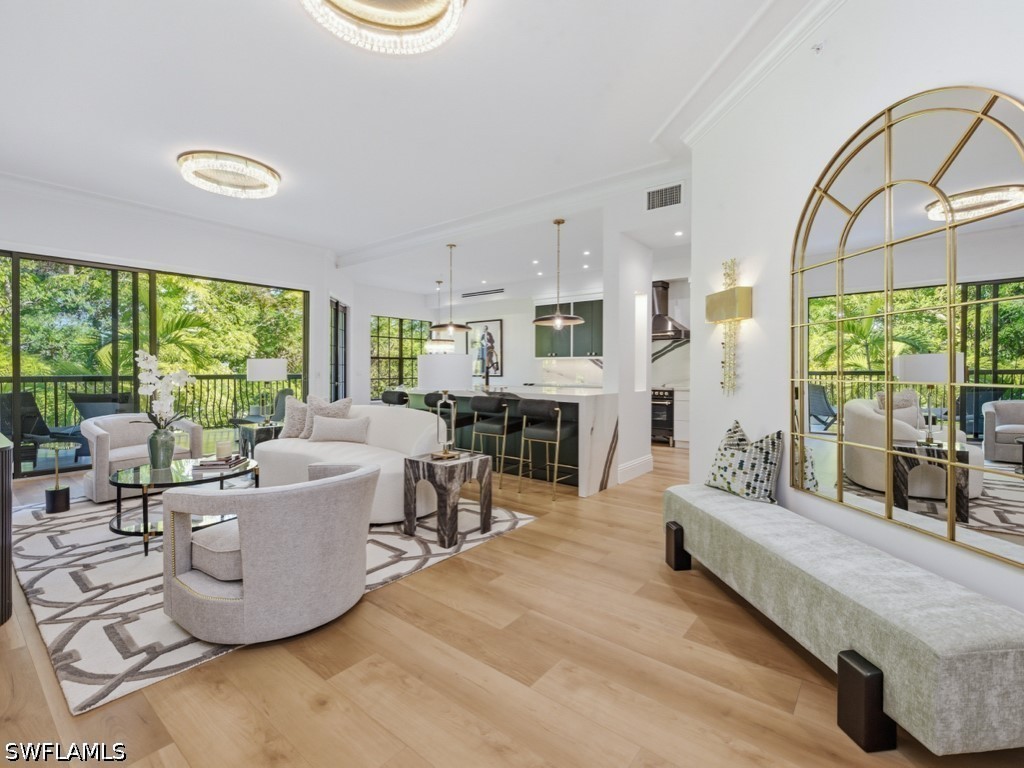 705 10th Street S #202 Naples FL 34102 226015426 image2