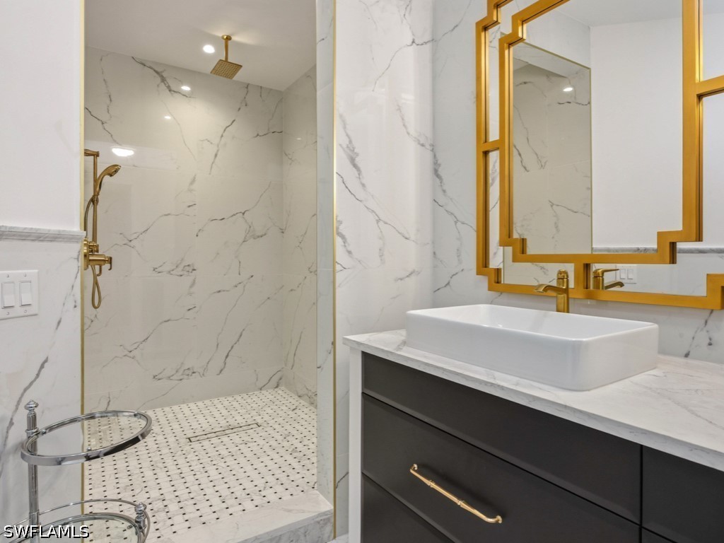 705 10th Street S #202 Naples FL 34102 226015426 image22