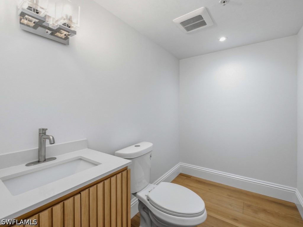 705 10th Street S #202 Naples FL 34102 226015426 image41