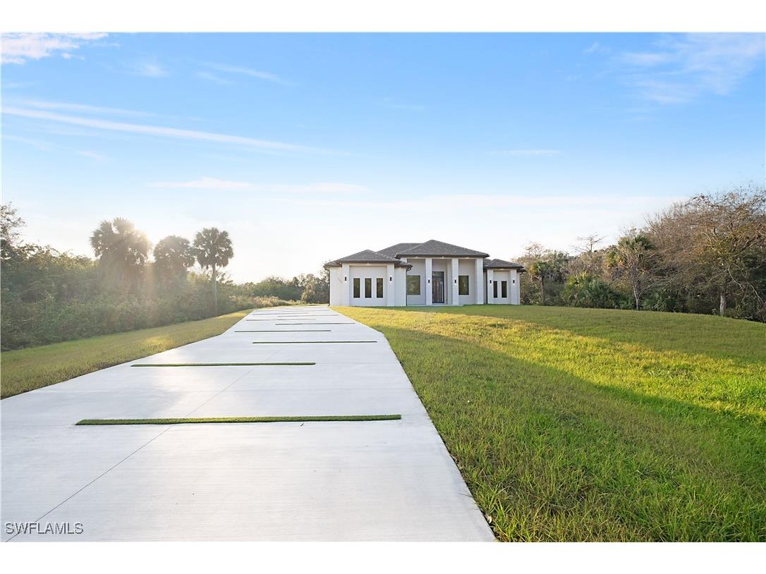 705 16th Street NE Naples FL 34120 225084229 image2