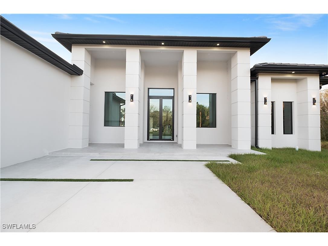 705 16th Street NE Naples FL 34120 225084229 image4