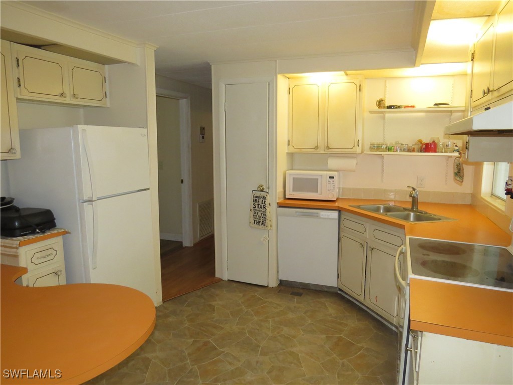 705 Blackburn Boulevard North Port FL 34287 225029999 image3