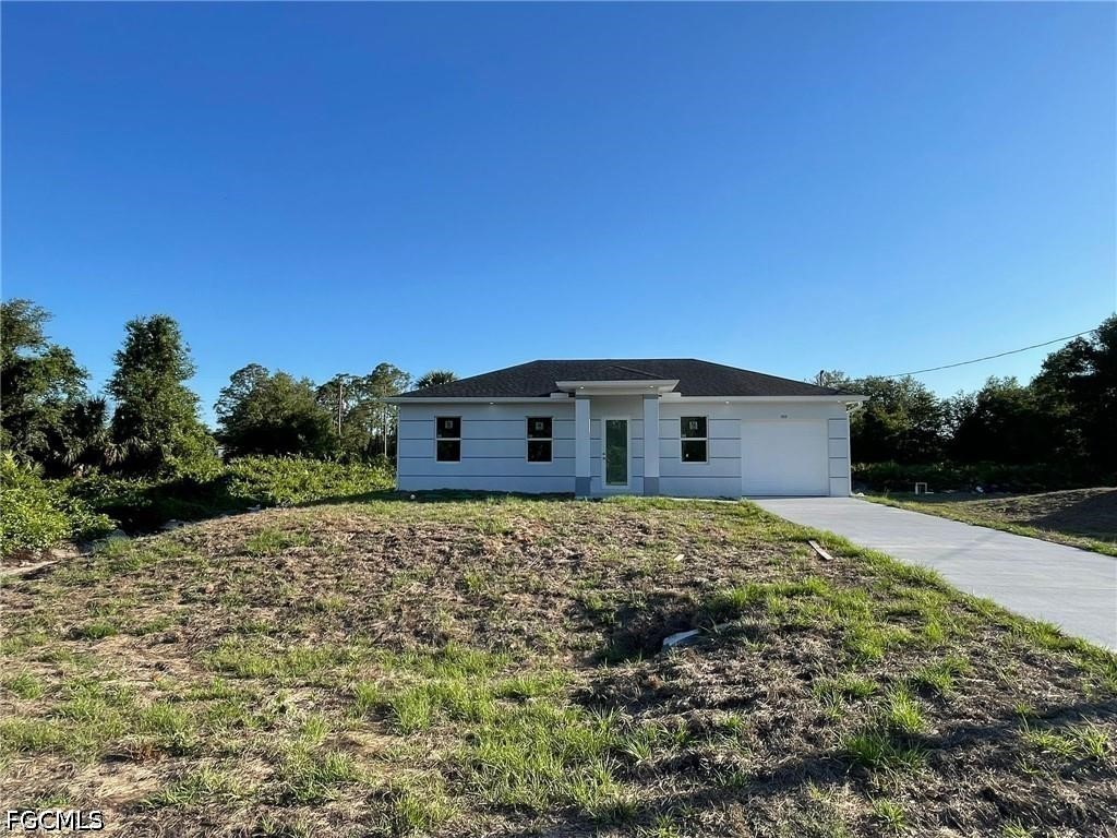 705 Ledge Street Lehigh Acres FL 33972 2026031668 image2